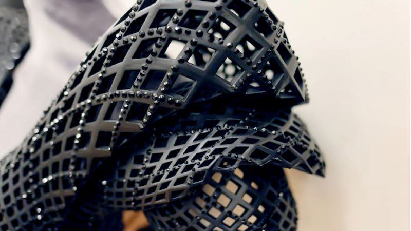 Illustration for article titled Burlesque superstar Dita Von Teese goes Metropolis in this 3D-printed dress